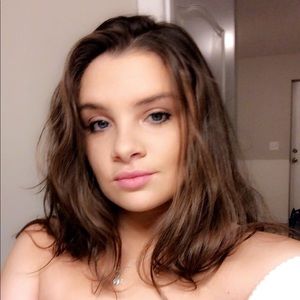 Meet your Posher, Brielle